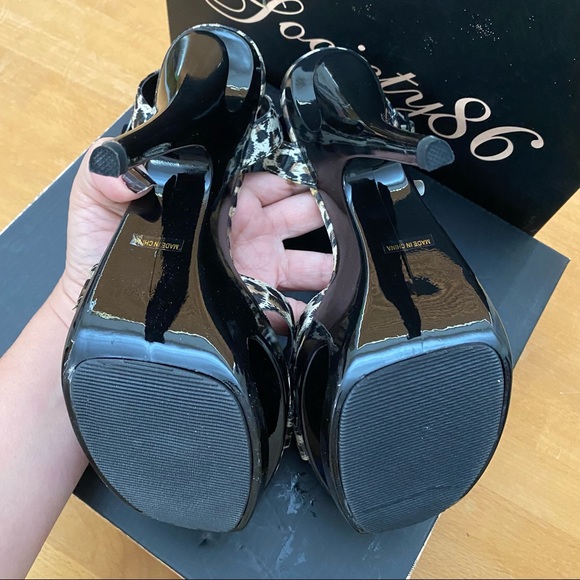 New in box black Animal Print size 7 high heels - Picture 5 of 9